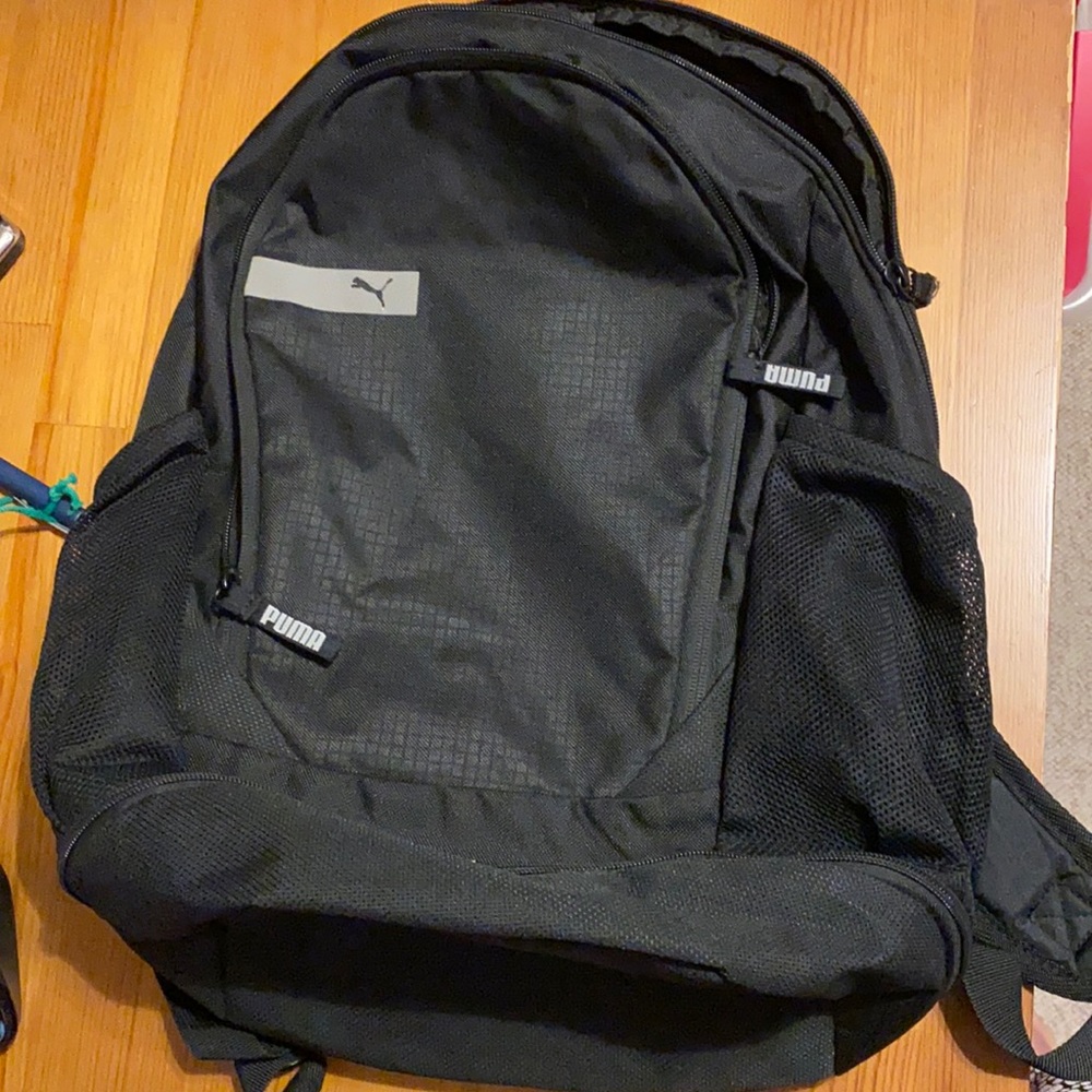 Puma backpack clean like new